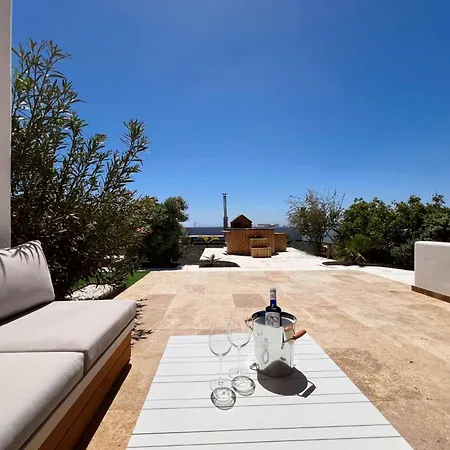 Emily Alpine Chic With Hot Tub And Ocean View By Lanzarote Βίλα *