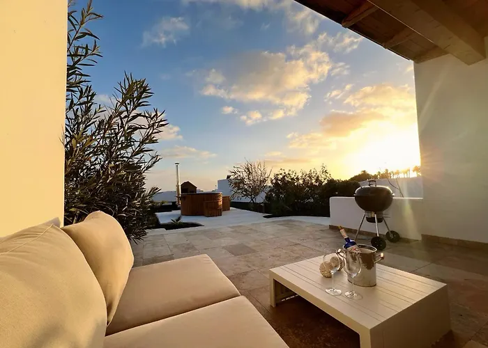 Βίλα Emily Mit Hot Tub Und Meerblick Costa Teguise