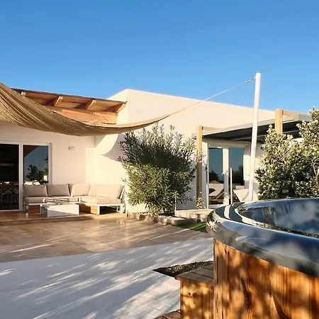 Emily Mit Hot Tub Und Meerblick Villa *